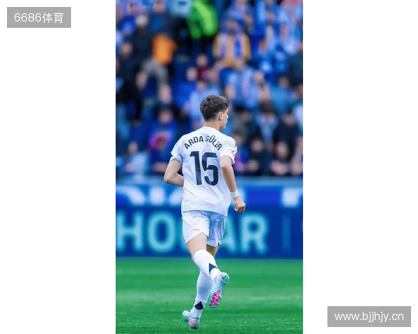 阿斯:佩德里预计将在对阿拉维斯时复出,并出战大约15分钟 阿斯:佩德里预计将在对阿拉维斯时复出,并出战大约15分钟